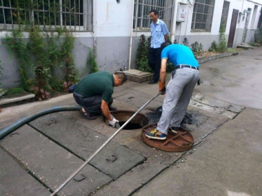 化粪池清理